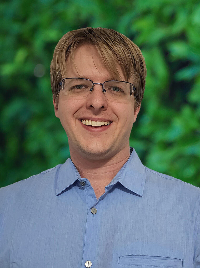 Sam Volstad Headshot for website